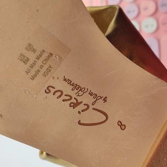 New Sam Edelman Circus Squared Toe Sandal in Gold - Picture 9 of 9